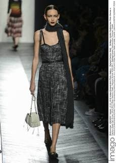 Mailand Fashion Week - Bottega Veneta Modenschau Milan Woman s Fashion Week Fall Winter 2016 2017 Milan Fashion Week, Autumn Winter 2016 2017. BottegaVeneta Fashionshow Pictured: Model  RiccardoxGiordanox xfotosicki