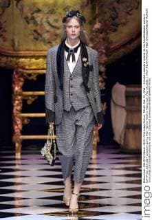 MILAN, Feb. 28, 2016 -- A model presents a creation at the Dolce&Gabbana women s Fall-Winter 2016-2017 collection during Milan Fashion Week in Milan, Italy, Feb. 28, 2016. ) ITALY-MILAN-FASHION WEEK-DOLCE&GABBANA-RUNWAY JinxYu 
