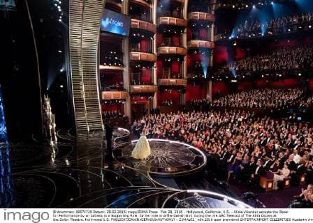 OSCARS: Beste Nebendarstellerin, Preisträgerinnen 2011-2020 Feb 28, 2016 - Hollywood, California, U.S. - Alicia Vikander accepts the Oscar for Performance by an Actress in a Supporting Role, for her role in œThe Danish Girl, during the live ABC Telecast of The 88th Oscars at the Dolby Theatre. Hollywood U.S. - ZUMAz03_