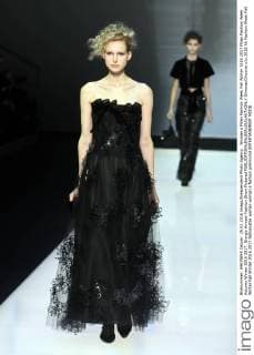 Woman s Milan Fashion Week Fall Winter 2016 2017 Milan Fashion Week Autumn Winter 2016 2017. Giorgio Armani Fashion Show Pictured  SimonaxChioccia