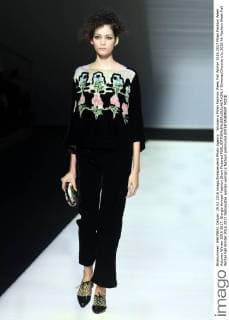 Woman s Milan Fashion Week Fall Winter 2016 2017 Milan Fashion Week Autumn Winter 2016 2017. Giorgio Armani Fashion Show Pictured  SimonaxChioccia