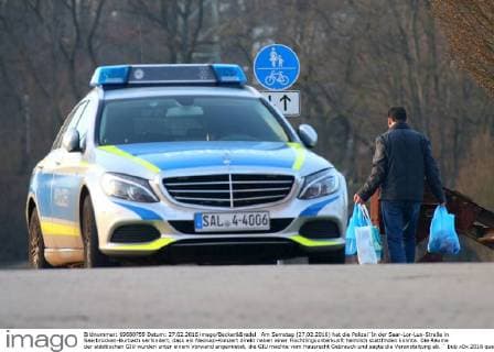 Am Samstag (27.02.2016) hat die Polizei¨In der Saar-Lor-Lux-Straße in Saarbrücken-Burbach verhindert, dass ein Neonazi-Konzert direkt neben einer Flüchtlingsunterkunft heimlich stattfinden konnte. Die Räume der städtischen GIU wurden unter einem Vorwand angemietet, die GIU machte vom Hausrecht Gebrauch und sagte die Veranstaltung ab. ¨ bub