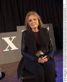 Berühmte Feministinnen, Gloria Steinem February 25, 2016 - London, UK, UK - Emma Watson Meets Gloria Steinem...Emma Watson is an actor best known for her portrayal of Hermione Granger in the eight Harry Potter films. Further to her acting career, Emma is a Global Goodwill Ambassador for UN WOMEN, promoting gender equality and the empowerment of women...Gloria Steinem is a writer, lecturer, editor and feminist activist. She co-founded Ms. Magazine, and remained one of its editors for fifteen years, also helping to found New York magazine. ..The two discussed the future of feminism and what that meant today . Watson opened up about her insecurities - when she was younger , she hated her dark eyebrows and how on occasion she was her own worst enemy - apologising recently for example to a director after she cried in role on set. She also expressed her fondness for a fee paying website, Oh My God! devoted to the discussion of wo - ZUMAz91_