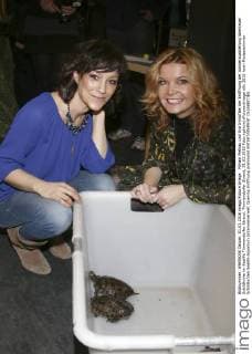 Miriam Pielhau und Eva Imhof bei der Eröffnung der Sonderausstellung Abenteuer Schildkröte im Sealife Timmendorfer Strand. Timmendorfer Strand, 01.03.2016 Foto:xgbrcix xFuturexImage