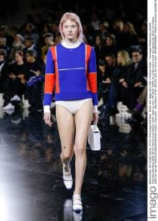 Bilder des Tages Paris Men s Fashion Week - Courreges Modenschau 205350 Marineau Starface 2016-03-02 Paris France Fashion week ready to wear AW 2016. Defile de mode pret a porter printemps ete 2016. Courrèges. Editorial use only  Copyright: xMarineaux STAR_205350_033