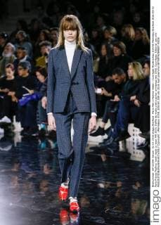 Paris Men s Fashion Week - Courreges Modenschau 205350 Marineau Starface 2016-03-02 Paris France Fashion week ready to wear AW 2016. Defile de mode pret a porter printemps ete 2016. Courrèges. Editorial use only  Copyright: xMarineaux STAR_205350_039