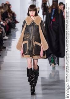 Paris Fashion Week - Maison Margiela Modenschau 205356 Marineau Starface 2016-03-02 Paris France Maison Margiela Fashion week ready to wear AW 2016. Defile de mode pret a porter printemps ete 2016. Maison Margiela. Editorial use only  Copyright: xMarineaux STAR_205356_009