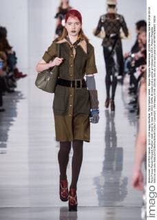 Paris Fashion Week - Maison Margiela Modenschau 205356 Marineau Starface 2016-03-02 Paris France Maison Margiela Fashion week ready to wear AW 2016. Defile de mode pret a porter printemps ete 2016. Maison Margiela. Editorial use only  Copyright: xMarineaux STAR_205356_030