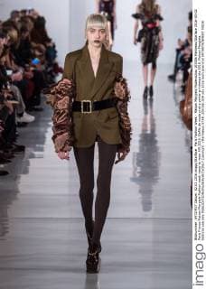 Paris Fashion Week - Maison Margiela Modenschau 205356 Marineau Starface 2016-03-02 Paris France Maison Margiela Fashion week ready to wear AW 2016. Defile de mode pret a porter printemps ete 2016. Maison Margiela. Editorial use only  Copyright: xMarineaux STAR_205356_034