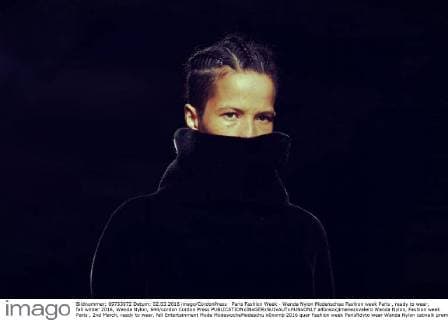 Paris Fashion Week - Wanda Nylon Modenschau Fashion week Paris , ready to wear, fall winter 2016, Wanda Nylon, 644 cordon Cordon Press  alfonsoxjimenezxvalero Wanda Nylon, Fashion week Paris , 2nd March, ready to wear, fall