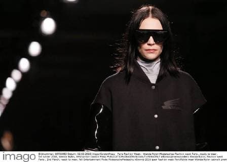 Paris Fashion Week - Wanda Nylon Modenschau Fashion week Paris , ready to wear, fall winter 2016, Wanda Nylon, 644 cordon Cordon Press  alfonsoxjimenezxvalero Wanda Nylon, Fashion week Paris , 2nd March, ready to wear, fall