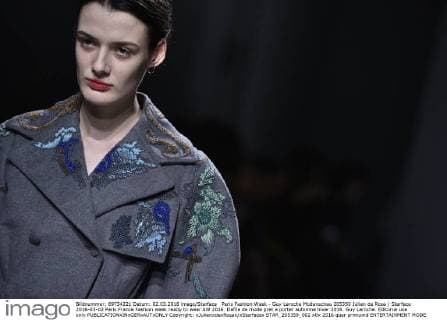 Paris Fashion Week - Guy Laroche Modenschau 205359 Julien de Rosa Starface 2016-03-02 Paris France Fashion week ready to wear AW 2016. Defile de mode pret a porter automne hiver 2016. Guy Laroche. Editorial use only  Copyright: xJulienxdexRosax xStarfacex STAR_205359_002