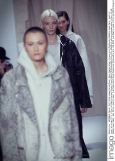 Paris Fashion Week - ih nom uh nit Modenschau Fashion week Paris , ready to wear, fall winter 2016, Ih Nom Uh Nit,644 cordon Cordon Press  alfonsoxjimenezxvalero Ih Nom Uh Nit, Fashion week Paris , 2nd March, ready to wear, fa