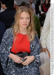 Paris Fashion Week - Promis besuchen Chloe Modenschau 205387 Serge Arnal Starface 2016-03-03 Paris France Fashion week ready to wear AW 2016. Defile de mode pret a porter automne hiver 2016. Chloe. People. Thierry, Mélanie  Copyright: xSergexArnalx xStarfacex STAR_205387_005
