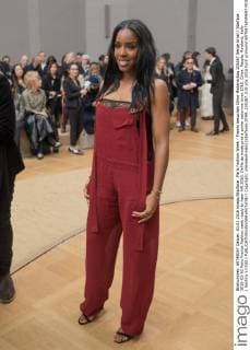 Paris Fashion Week - Promis besuchen Chloe Modenschau 205387 Serge Arnal Starface 2016-03-03 Paris France Fashion week ready to wear AW 2016. Defile de mode pret a porter automne hiver 2016. Chloe. People. Rowland, Kelly ( Destiny s Child )  Copyright: xSergexArnalx xStarfacex STAR_205387_018