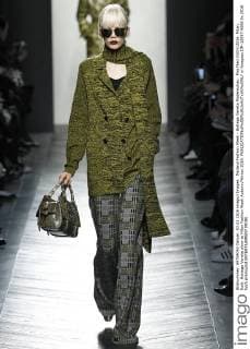 Mailand Fashion Week - Bottega Veneta Modenschau . Pics filed 03 03 2016. Milan, Italy. Bottega Veneta show at Milan Fashion Week Autumn Winter 2016.  xi-Imagesx IIM-12097-0008