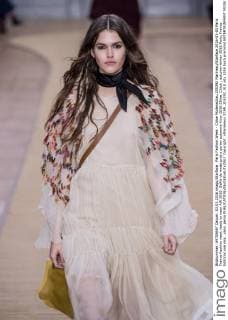 Paris Fashion Week - Chloe Modenschau 205392 Marineau Starface 2016-03-03 Paris France Fashion week ready to wear AW 2016. Defile de mode pret a porter automne hiver 2016.Chloe. Chloé , autumn-winter 2016 Paris, France Editorial use only _sans_perso  Copyright: xMarineaux STAR_205392_010