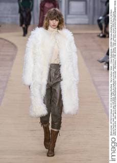 Paris Fashion Week - Chloe Modenschau 205392 Marineau Starface 2016-03-03 Paris France Fashion week ready to wear AW 2016. Defile de mode pret a porter automne hiver 2016.Chloe. Chloé , autumn-winter 2016 Paris, France Editorial use only _sans_perso  Copyright: xMarineaux STAR_205392_038