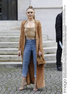 Kristina Bazan CELEBRITES : Defile Balmain - Pret a Porter Automne Hiver - 03 03 2016 GwendolineLeGoff Panoramic 