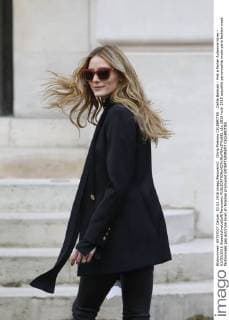Olivia Palermo CELEBRITES : Defile Balmain - Pret a Porter Automne Hiver - 03 03 2016 GwendolineLeGoff Panoramic 