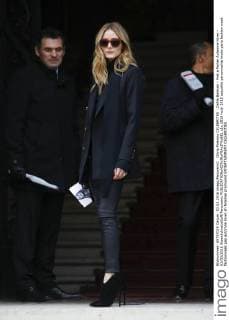 Olivia Palermo CELEBRITES : Defile Balmain - Pret a Porter Automne Hiver - 03 03 2016 GwendolineLeGoff Panoramic 