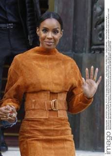 Kelly Rowland CELEBRITES : Defile Balmain - Pret a Porter Automne Hiver - 03 03 2016 GwendolineLeGoff Panoramic 
