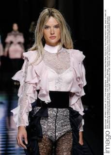 205420 Marineau Starface 2016-03-03 Paris France Fashion week ready to wear AW 2016. Defile de mode pret a porter automne hiver 2016.Balmain. Balmain , autumn-winter 2016 Paris, France Editorial use only Ambrosio, Alessandra  Copyright: xMarineaux STAR_205420_036