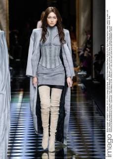 205420 Marineau Starface 2016-03-03 Paris France Fashion week ready to wear AW 2016. Defile de mode pret a porter automne hiver 2016.Balmain. Balmain , autumn-winter 2016 Paris, France Editorial use only Hadid, Gigi  Copyright: xMarineaux STAR_205420_077