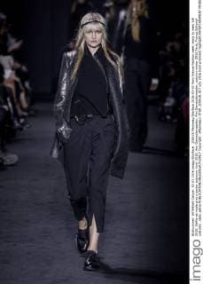 205428 Marineau Starface 2016-03-03 Paris France Fashion week ready to wear AW 2016. Defile de mode pret a porter automne hiver 2016. Ann Demeulemeester. Ann Demeulemeester, autumn-winter 2016 Paris, France Editorial use only _sans_perso  Copyright: xMarineaux STAR_205428_017