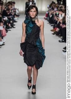 205429 Marineau Starface 2016-03-03 Paris France Fashion week ready to wear AW 2016. Defile de mode pret a porter automne hiver 2016. Lanvin. Lanvin , autumn-winter 2016 Paris, France Editorial use only _sans_perso  Copyright: xMarineaux STAR_205429_034