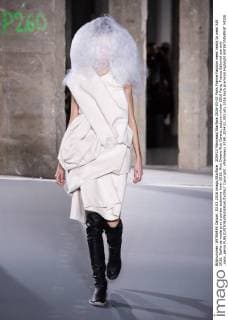 205433 Marineau Starface 2016-03-03 Paris France Fashion week ready to wear AW 2016. Defile de mode pret a porter automne hiver 2016. Rick Owens Rick Owens, autumn-winter 2016 Paris, France Editorial use only _sans_perso  Copyright: xMarineaux STAR_205433_003