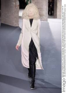 205433 Marineau Starface 2016-03-03 Paris France Fashion week ready to wear AW 2016. Defile de mode pret a porter automne hiver 2016. Rick Owens Rick Owens, autumn-winter 2016 Paris, France Editorial use only _sans_perso  Copyright: xMarineaux STAR_205433_006