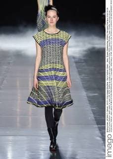 Paris Fashion Week - Issey Miyake Modenschau 205451 Marineau Starface 2016-03-04 Paris France Fashion week ready to wear AW 2016. Defile de mode pret a porter automne hiver 2016. Issey Miyake. Issey Miyake, autumn-winter 2016 Paris, France _sans_perso  Copyright: xMarineaux STAR_205451_013