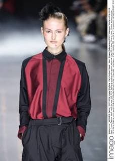 Paris Fashion Week - Issey Miyake Modenschau 205451 Marineau Starface 2016-03-04 Paris France Fashion week ready to wear AW 2016. Defile de mode pret a porter automne hiver 2016. Issey Miyake. Issey Miyake, autumn-winter 2016 Paris, France _sans_perso  Copyright: xMarineaux STAR_205451_020