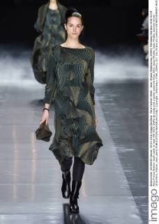 Paris Fashion Week - Issey Miyake Modenschau 205451 Marineau Starface 2016-03-04 Paris France Fashion week ready to wear AW 2016. Defile de mode pret a porter automne hiver 2016. Issey Miyake. Issey Miyake, autumn-winter 2016 Paris, France _sans_perso  Copyright: xMarineaux STAR_205451_027