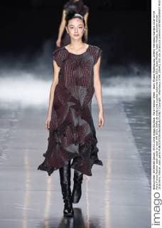 Paris Fashion Week - Issey Miyake Modenschau 205451 Marineau Starface 2016-03-04 Paris France Fashion week ready to wear AW 2016. Defile de mode pret a porter automne hiver 2016. Issey Miyake. Issey Miyake, autumn-winter 2016 Paris, France _sans_perso  Copyright: xMarineaux STAR_205451_030