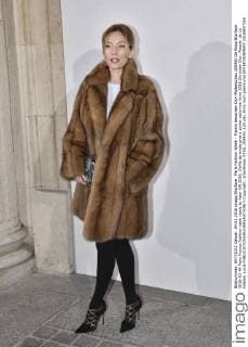 Paris Fashion Week - Promis besuchen Dior Modenschau 205450 De Rosa Starface 2016-03-04 Paris France Fashion week ready to wear AW 2016. Defile de mode pret a porter automne hiver 2016.Christian Dior. People. de La Falaise, Lucie  Copyright: xDexRosax STAR_205450_125