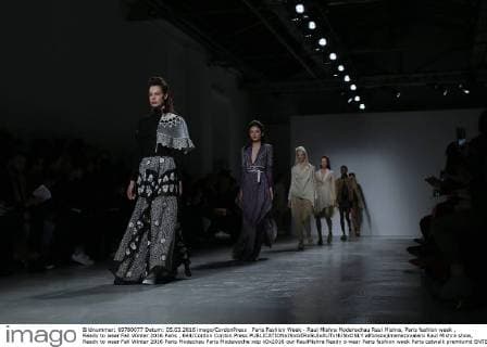 Paris Fashion Week - Raul Mishra Modenschau Raul Mishra, Paris fashion week , Ready to wear Fall Winter 2016 Paris , 644 Cordon Cordon Press  alfonsoxjimenezxvalero Raul Mishra show, Ready to wear Fall Winter 2016 Paris