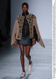 Paris Fashion Week - Raul Mishra Modenschau Raul Mishra, Paris fashion week , Ready to wear Fall Winter 2016 Paris , 644 Cordon Cordon Press  alfonsoxjimenezxvalero Raul Mishra show, Ready to wear Fall Winter 2016 Paris