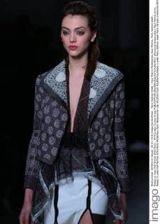 Paris Fashion Week - Raul Mishra Modenschau Raul Mishra, Paris fashion week , Ready to wear Fall Winter 2016 Paris , 644 Cordon Cordon Press  alfonsoxjimenezxvalero Raul Mishra show, Ready to wear Fall Winter 2016 Paris