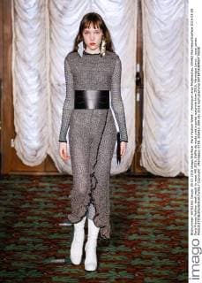 Paris Fashion Week - Veronique Leroy Modenschau 205462 Marineau Starface 2016-03-05 Paris France Fashion week ready to wear AW 2016. Defile de mode pret a porter automne hiver 2016. Véronique Leroy. _sans_perso  Copyright: xMarineaux STAR_205462_004