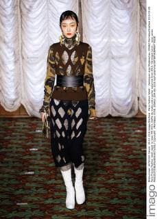 Paris Fashion Week - Veronique Leroy Modenschau 205462 Marineau Starface 2016-03-05 Paris France Fashion week ready to wear AW 2016. Defile de mode pret a porter automne hiver 2016. Véronique Leroy. _sans_perso  Copyright: xMarineaux STAR_205462_024