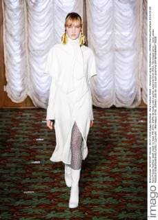 Paris Fashion Week - Veronique Leroy Modenschau 205462 Marineau Starface 2016-03-05 Paris France Fashion week ready to wear AW 2016. Defile de mode pret a porter automne hiver 2016. Véronique Leroy. _sans_perso  Copyright: xMarineaux STAR_205462_028