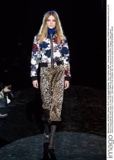 Paris Fashion Week - Emanuel Ungaro Modenschau 205464 Marineau Starface 2016-03-05 Paris France Fashion week ready to wear AW 2016. Defile de mode pret a porter automne hiver 2016. Ungaro. _sans_perso  Copyright: xMarineaux STAR_205464_001