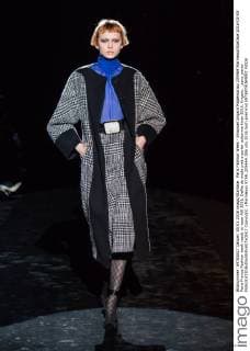 Paris Fashion Week - Emanuel Ungaro Modenschau 205464 Marineau Starface 2016-03-05 Paris France Fashion week ready to wear AW 2016. Defile de mode pret a porter automne hiver 2016. Ungaro. _sans_perso  Copyright: xMarineaux STAR_205464_006