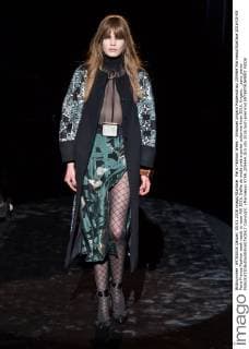 Paris Fashion Week - Emanuel Ungaro Modenschau 205464 Marineau Starface 2016-03-05 Paris France Fashion week ready to wear AW 2016. Defile de mode pret a porter automne hiver 2016. Ungaro. _sans_perso  Copyright: xMarineaux STAR_205464_015