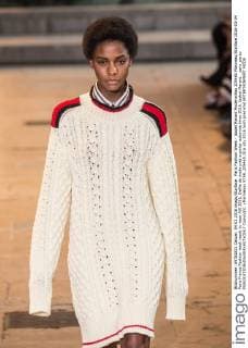 Paris Fashion Week - Isabel Marant Modenschau 205465 Marineau Starface 2016-03-04 Paris France Fashion week ready to wear AW 2016. Defile de mode pret a porter automne hiver 2016. Isabel Marant. _sans_perso  Copyright: xMarineaux STAR_205465_016