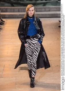 Paris Fashion Week - Isabel Marant Modenschau 205465 Marineau Starface 2016-03-04 Paris France Fashion week ready to wear AW 2016. Defile de mode pret a porter automne hiver 2016. Isabel Marant. _sans_perso  Copyright: xMarineaux STAR_205465_043