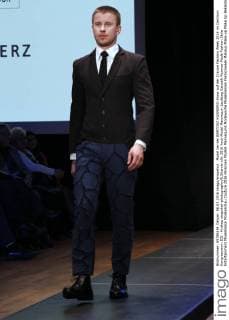 Model bei der BARTOSZ KUSNIERZ-Show auf der Cracow Fashion Week 2016 im Centrum Kongresowym ICE - Krakau snapshot-photography B.Shamlo