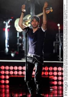 March 6, 2016 - Mexico - E06031608.JPG.CIUDAD DE MEXICO MusicMusica-Enrique Iglesias.- El cantante espanol Enrique Iglesias se presenta en el infield del Hipodromo de las Americas, el sabado 5 de marzo de 2016, con su tour œSex and Love. Foto: Agencia EL UNIVERSALValente RosasJMA Mexico  - ZUMAu78_